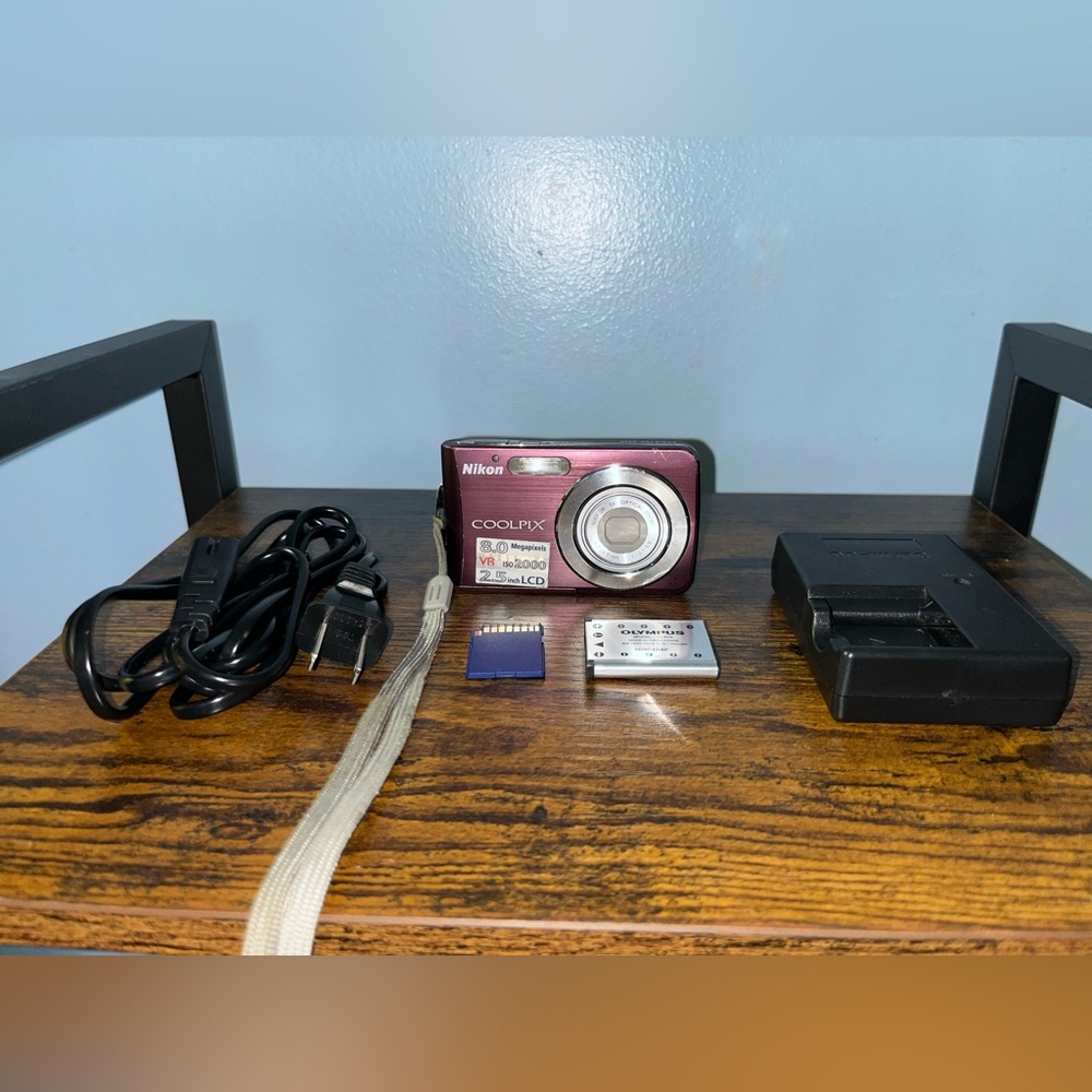 Nikon Coolpix S210 Digital Camera